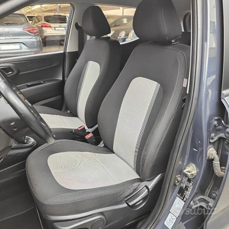 Usata Hyundai i10 Advanced 67 CV (49 kW) 2022 Grigio Utilitaria