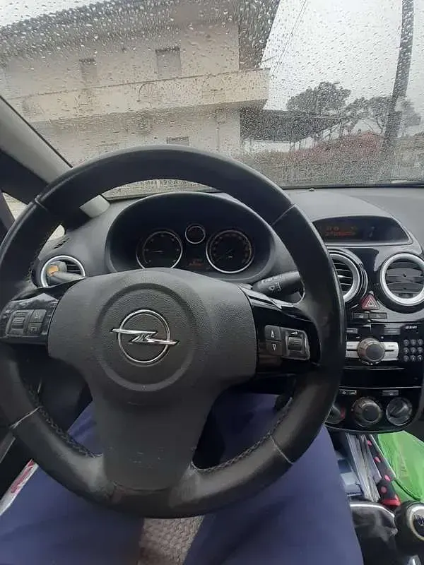 Usata Opel Corsa Cosmo 75 CV (55 kW) 2008 Utilitaria