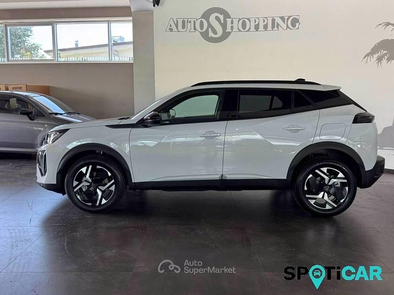 Usata Peugeot 2008 Allure 102 CV (75 kW) 2025 Bianco SUV