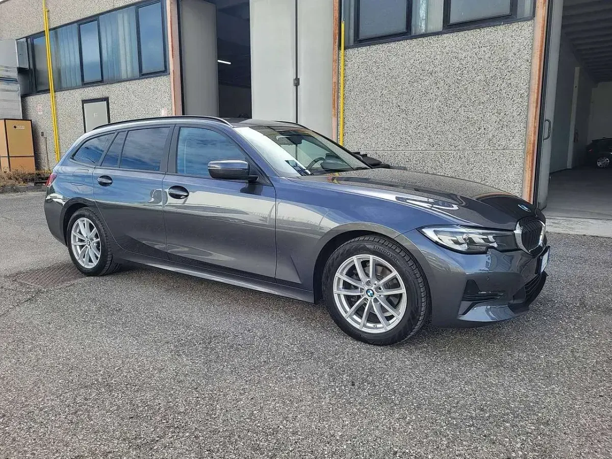 Usata BMW 318 Advantage 150 CV (110 kW) 2021 Scuro Station wagon