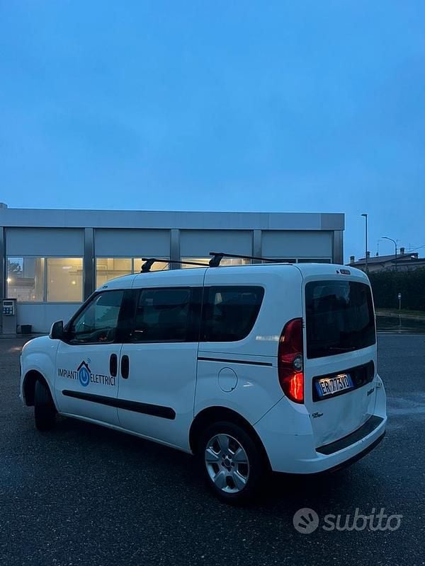 Usata Fiat Doblò 105 CV (77 kW) 2013 Bianco Monovolume
