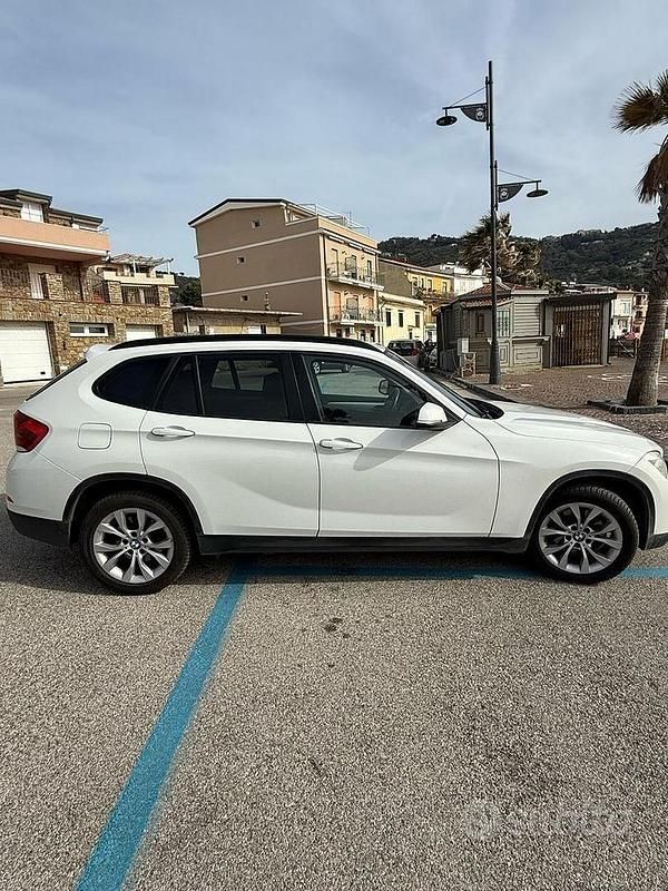 Usata BMW X1 143 CV (105 kW) 2013 Bianco SUV