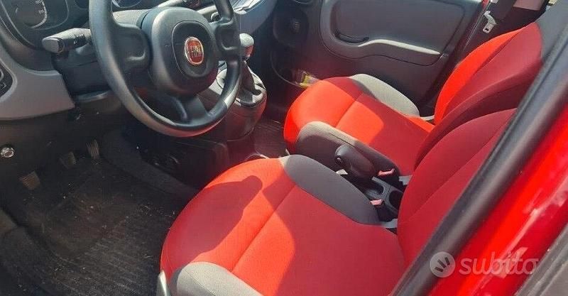 Rosso Usata 2016 Fiat Panda Pop Due volumi | 8900 € (Cara) - Immagine 1/4