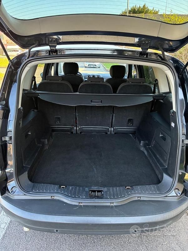 Usata Ford S-MAX Titanium 140 CV (102 kW) 2008 Nero Monovolume