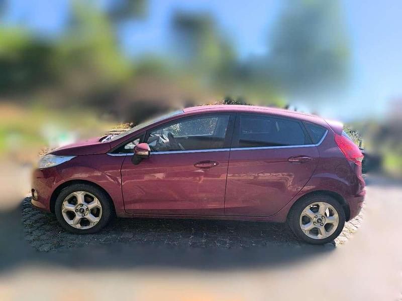 Usata Ford Fiesta Titanium 68 CV (50 kW) 2010 Berlina