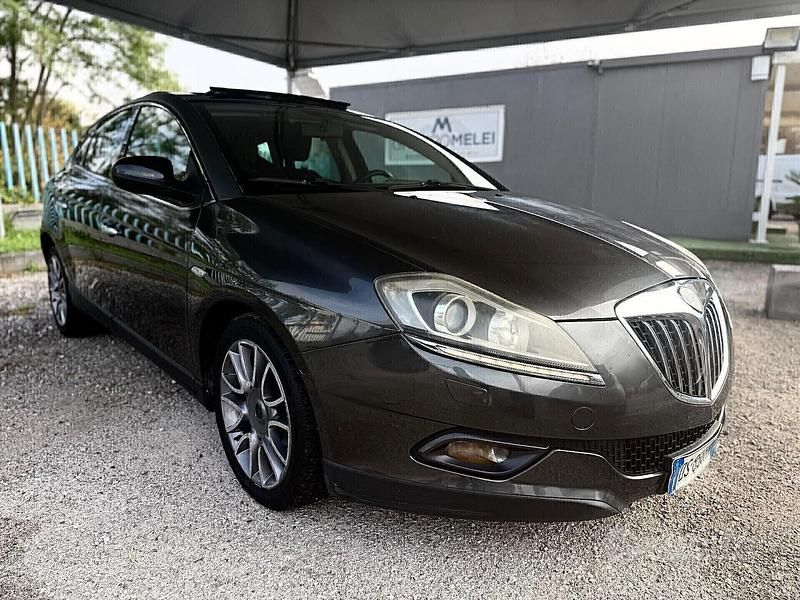Usata Lancia Delta 150 CV (110 kW) 2008 Grigio Utilitaria