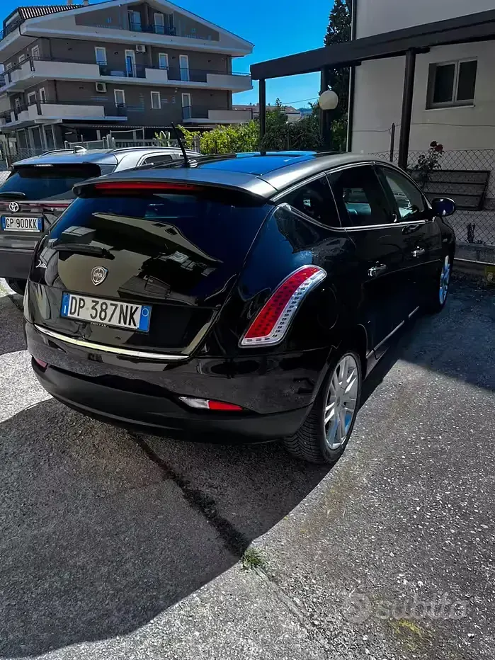 Usata Lancia Delta 150 CV (110 kW) 2008 Utilitaria