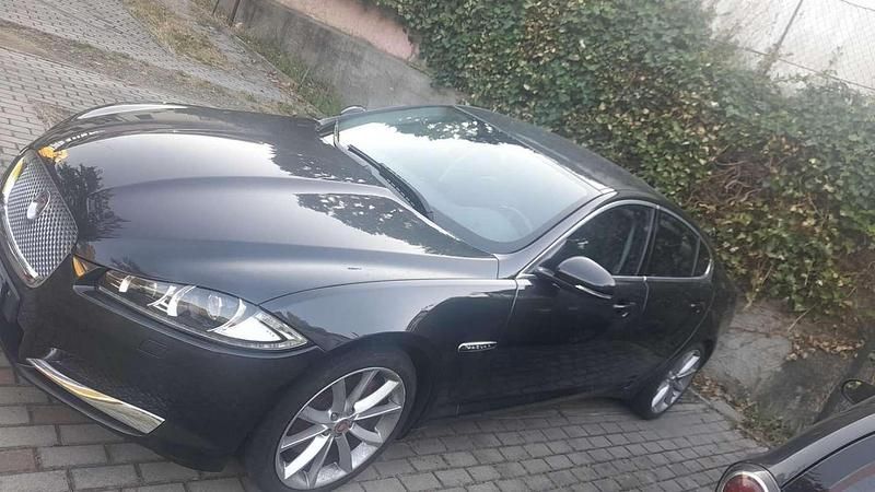 Usata 2014 Jaguar XF Business Edition Tre volumi | 13.000 € - Immagine 1/4