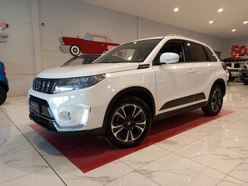 Usata Suzuki Vitara 101 CV (74 kW) 2022 Bianco SUV