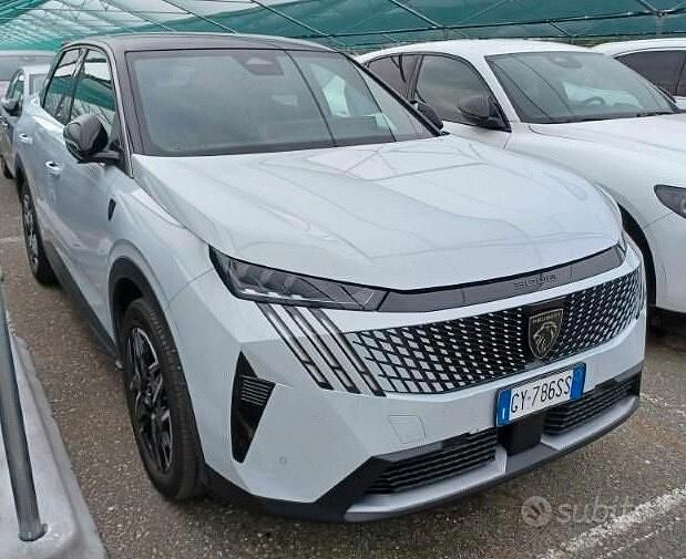 Bianco Usata 2025 Peugeot 3008 GT Tre volumi | 31.990 € (Cara) - Immagine 1/4
