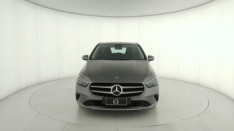 Usata Mercedes B180 116 CV (85 kW) 2022 Grigio Monovolume