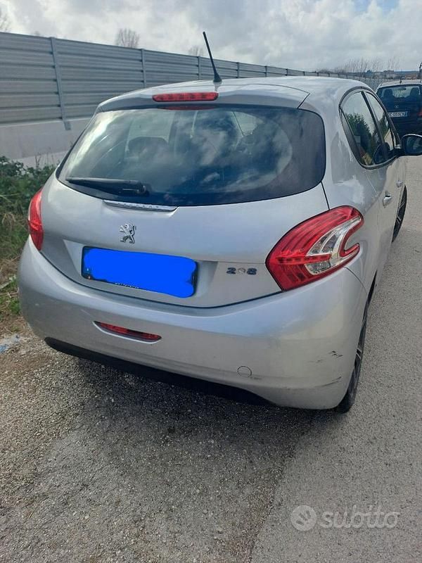Usata Peugeot 208 2015 Grigio Utilitaria