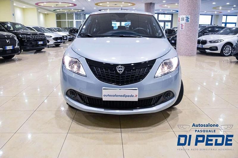 Usata Lancia Ypsilon S 69 CV (50 kW) 2024 Blu/azzurro Utilitaria