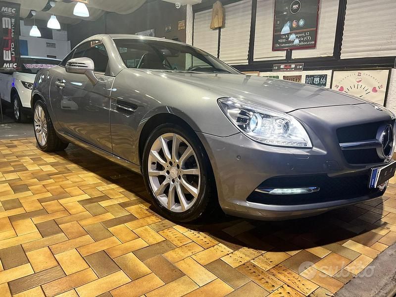 Usata Mercedes SLK200 184 CV (135 kW) 2011 Grigio Cabrio