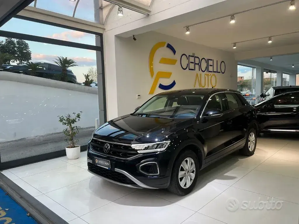 Usata VW T-Roc Style 110 CV (80 kW) 2022 Nero metallizzato SUV