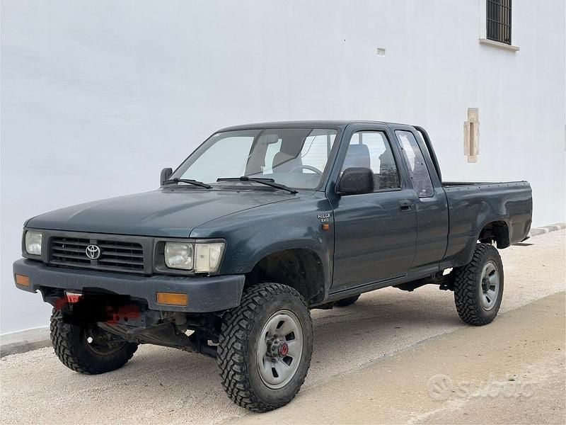 Usata 1996 Toyota HiLux Pick-up | 10.500 € (Buon prezzo) - Immagine 1/4