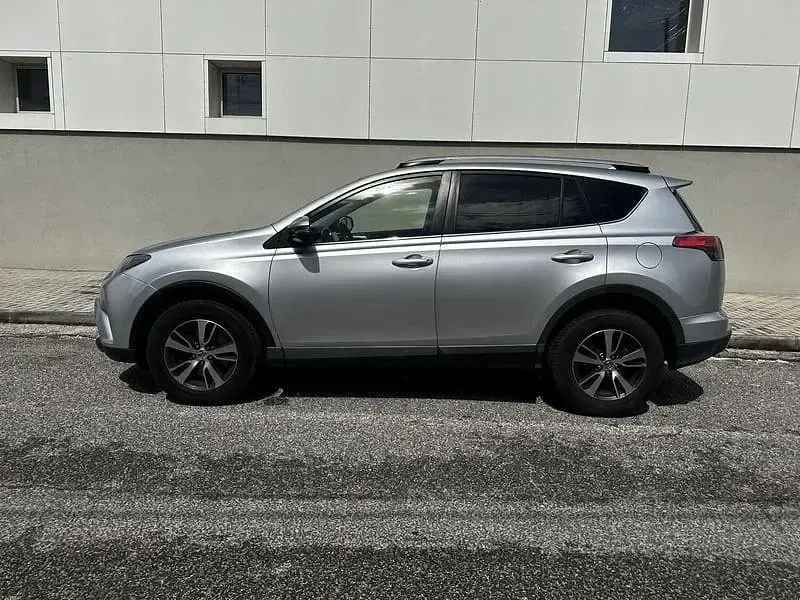 Usata Toyota RAV4 Active 143 CV (105 kW) 2016 Grigio SUV