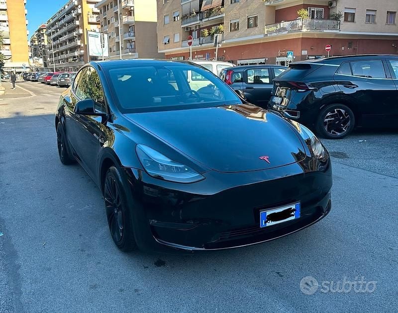 Usata Tesla Model Y 378 kW (514 CV) 2023 Nero SUV