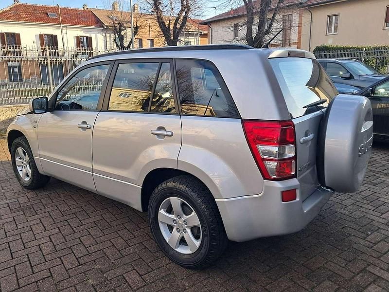 Usata Suzuki Grand Vitara 129 CV (94 kW) 2007 Grigio SUV
