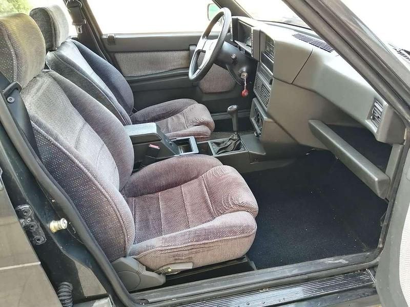 Usata Alfa Romeo 75 120 CV (88 kW) 1992 Berlina