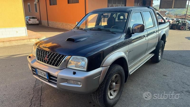 Usata Mitsubishi L200 116 CV (85 kW) 2003 Blu Pick-up