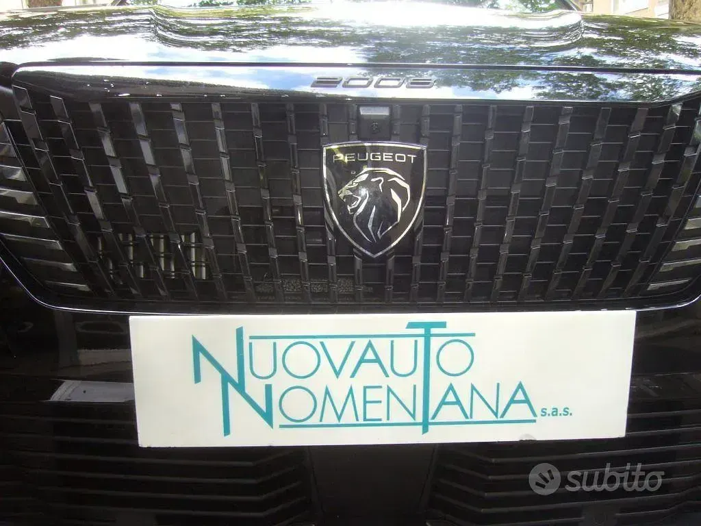 Usata Peugeot 2008 Allure 101 CV (74 kW) 2025 Nero SUV