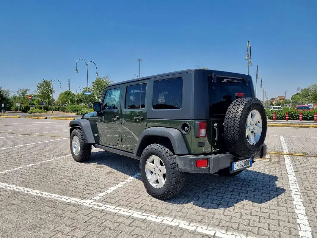 Usata Jeep Wrangler Rubicon 177 CV (130 kW) 2008 Verde SUV