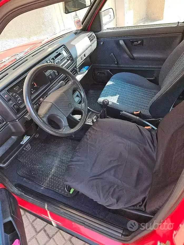 Usata VW Golf II 73 CV (53 kW) 1990 Rosso Utilitaria
