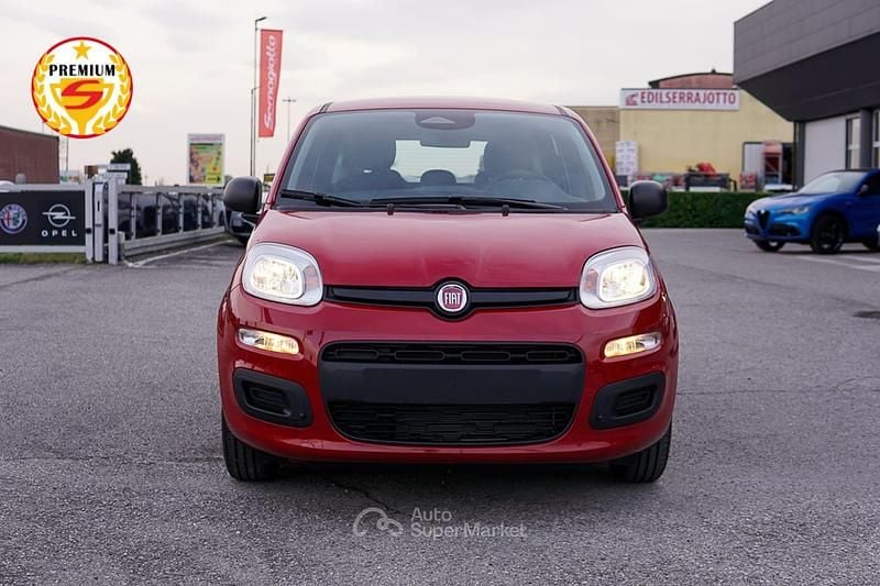 Nuova Fiat Panda Icon 69 CV (50 kW) 2026 Rosso Utilitaria