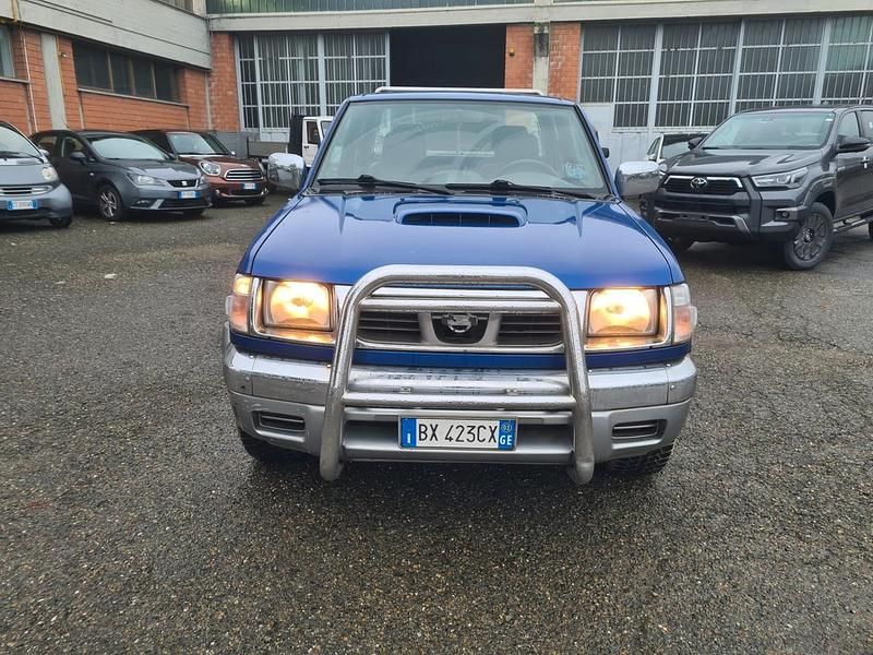 Usata Nissan Navara 103 CV (75 kW) 1999 Blu Pick-up