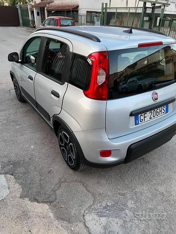 Usata Fiat Panda 70 CV (51 kW) 2021 Grigio Utilitaria