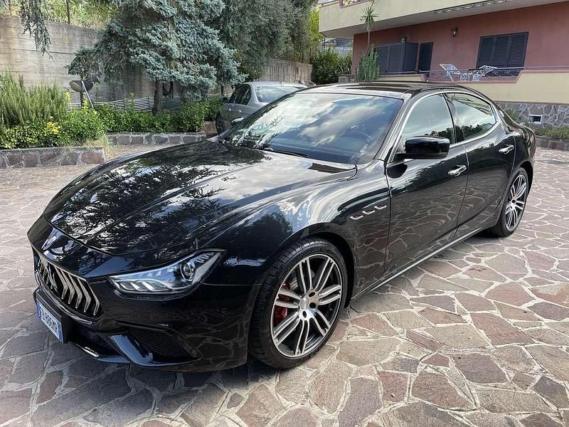 Usata Maserati Ghibli 275 CV (202 kW) 2016 Nero Berlina