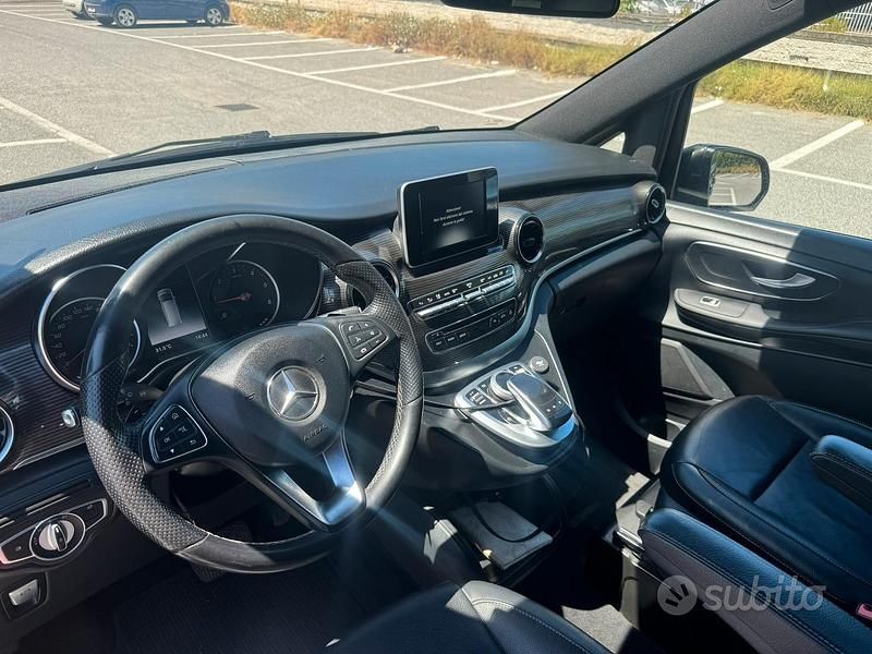 Usata Mercedes E250 190 CV (139 kW) 2020 Nero Monovolume