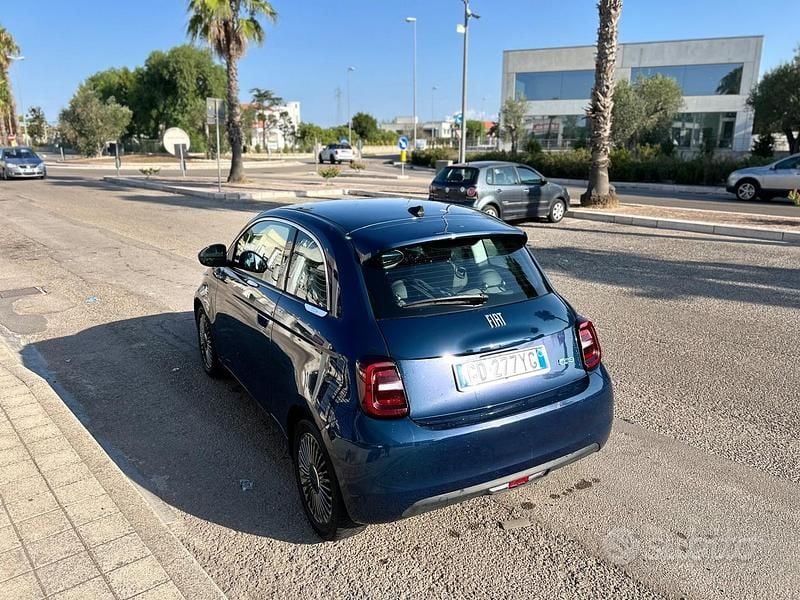 Usata Fiat 500e Icon 86 kW (118 CV) 2020 Blu Berlina