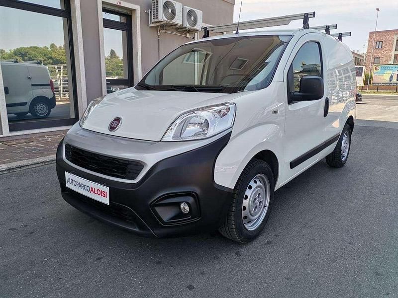 Bianco Usata 2018 Fiat Fiorino Furgone | 7999 € (Super prezzo) - Immagine 1/4