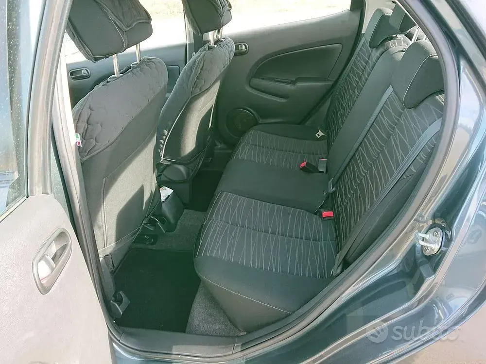 Usata Mazda 2 75 CV (55 kW) 2008 Grigio Utilitaria