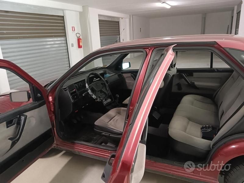 Usata Fiat Tempra 101 CV (74 kW) 1993 Rosso Berlina