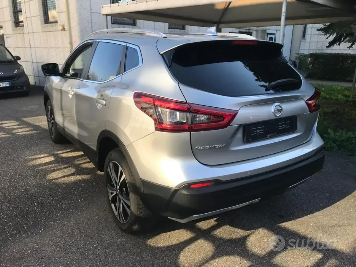 Usata Nissan Qashqai Tekna 116 CV (85 kW) 2020 Grigio SUV