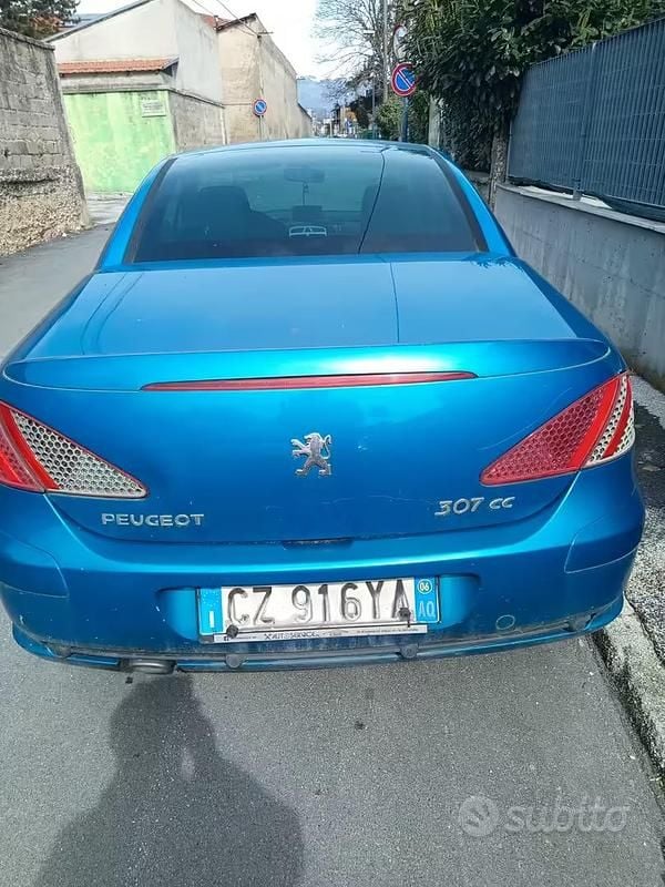 Usata Peugeot 307 CC 136 CV (100 kW) 2006 Blu Cabrio