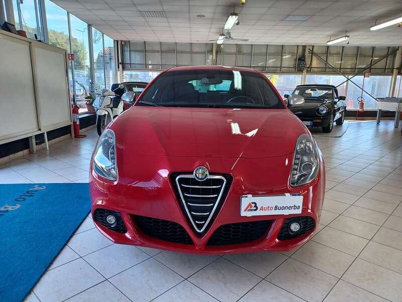 Usato 2011 Alfa Romeo Giulietta 1.7 Benzin 235 CV (15.950 €)