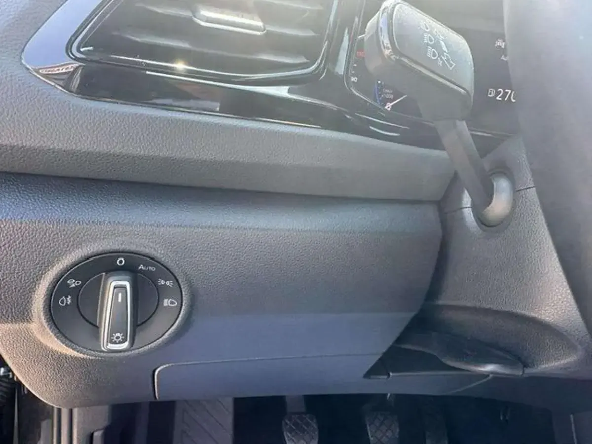 Usata VW T-Roc Style 150 CV (110 kW) 2023 Nero SUV