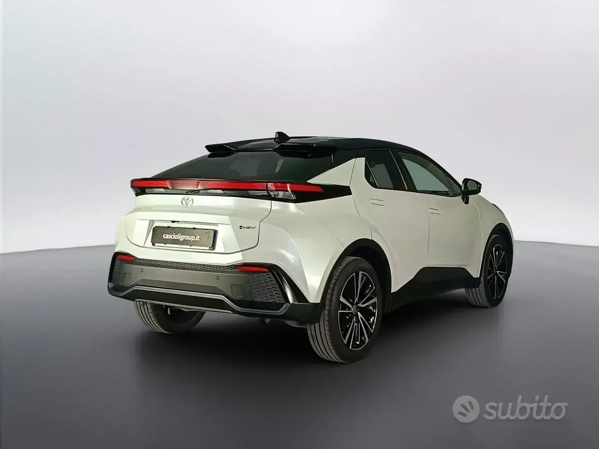 Usata Toyota C-HR Lounge 198 CV (145 kW) 2024 Bianco SUV