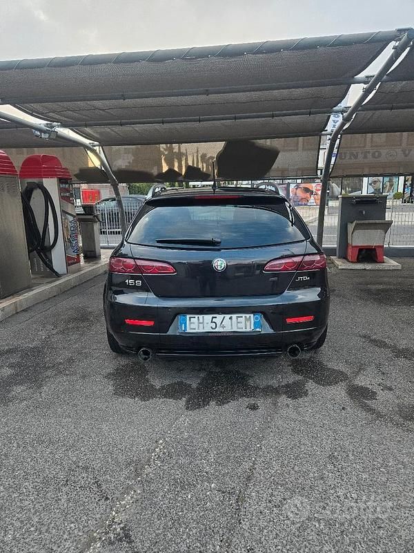 Usata Alfa Romeo 159 Distinctive 136 CV (100 kW) 2011 Nero Station wagon