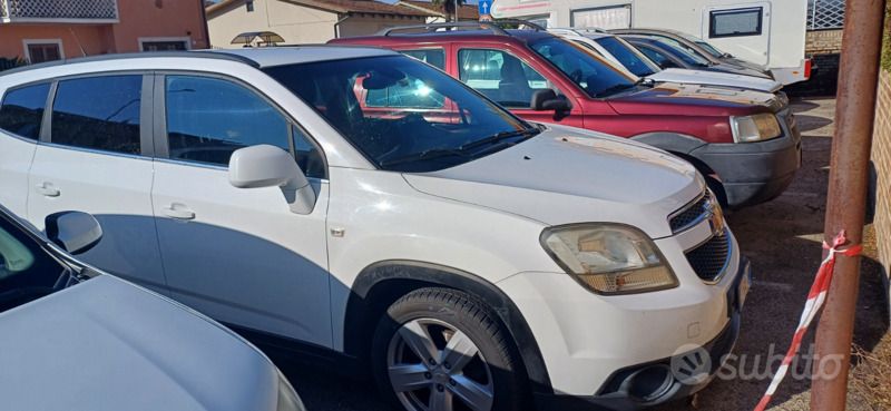Bianco Usata 2013 Chevrolet Orlando Monovolume | 5000 € (Buon prezzo) - Immagine 1/4