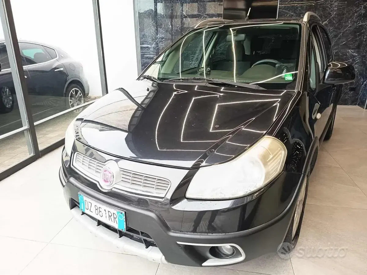 Usata Fiat Sedici Emotion 135 CV (99 kW) 2010 Nero SUV
