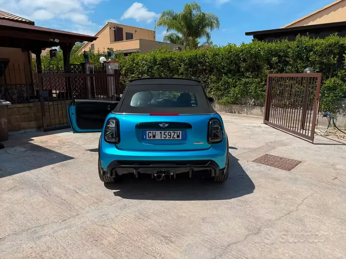 Usata Mini Cooper Cabriolet 136 CV (100 kW) 2017 Blu Cabrio