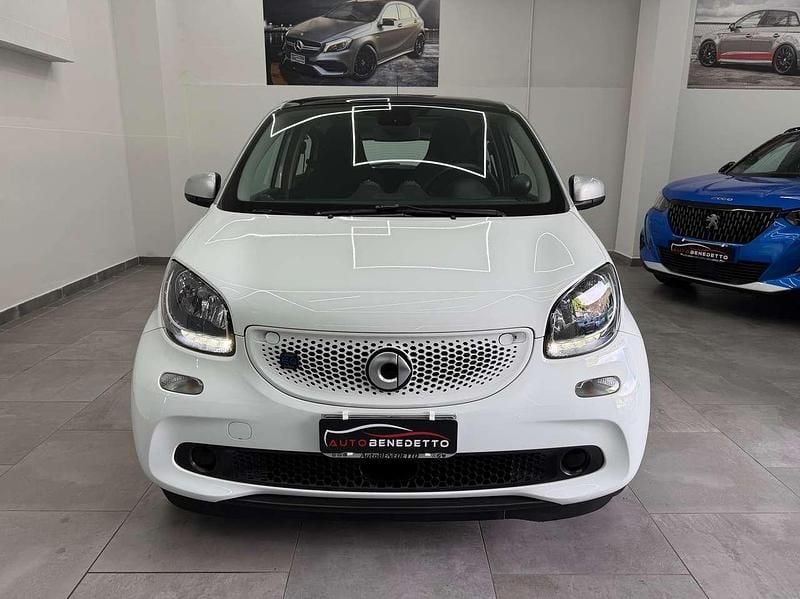 Usata Smart ForFour Electric Drive Passion 41 kW (56 CV) 2019 Bianco Utilitaria