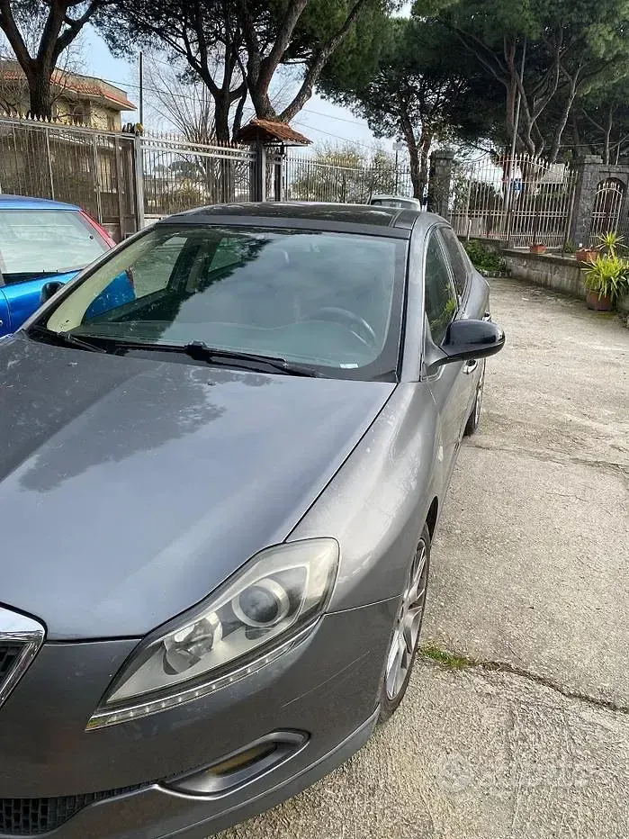 Usata Lancia Delta 120 CV (88 kW) 2008 Grigio Utilitaria