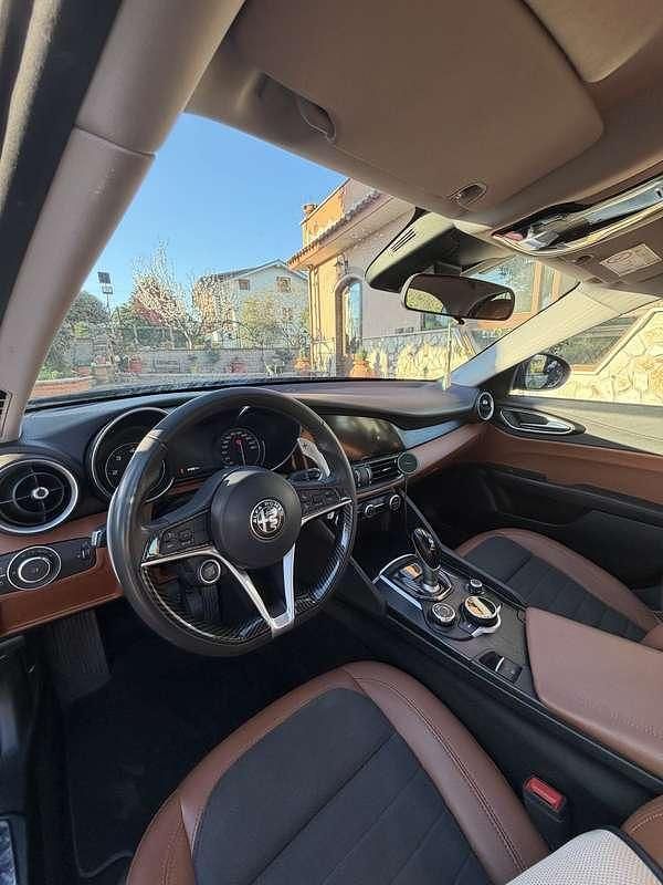 Usata Alfa Romeo Giulia Business 179 CV (131 kW) 2017 Berlina