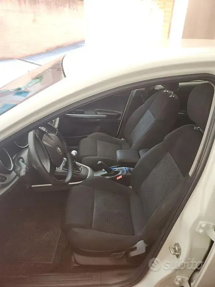 Usata Alfa Romeo Giulietta 120 CV (88 kW) 2012 Utilitaria